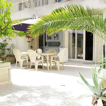 F4 6 Couchages Terrasse Proche Centre Apartament *