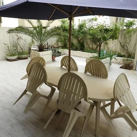 F4 6 Couchages Terrasse Proche Centre 尼斯